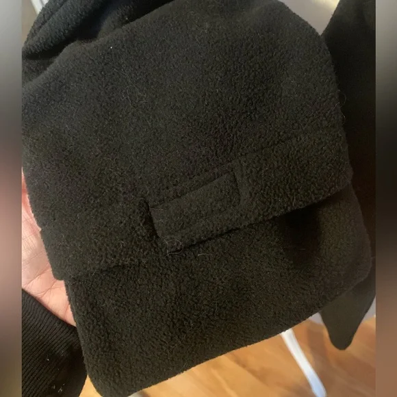 Black Fleece Scarf - Velcro opening - Picture 5 of 5